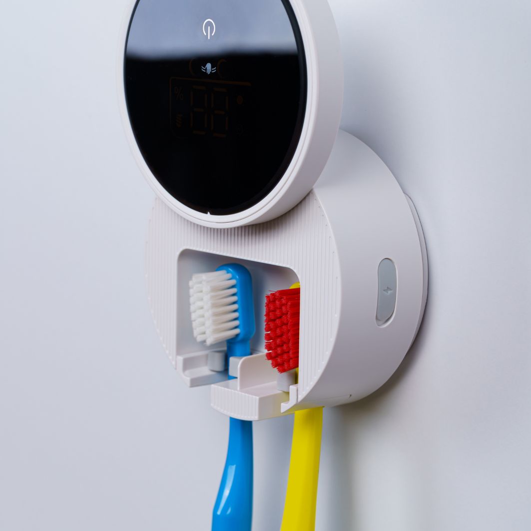 UV sterilizer and dryer for toothbrushes and razors ZENT® Uveo