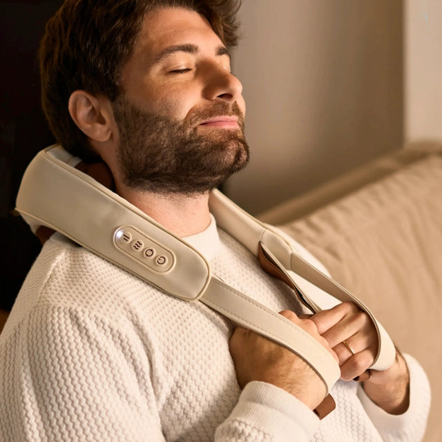 Neck, nape, and back massager with heat function ZENT® HandSense™